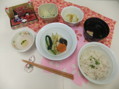 栄養課　ひなまつり・ホワイトデー・春分の日　特別メニューを提供いたしました