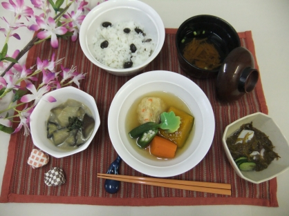 栄養課　お盆の特別メニューを提供いたしました