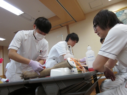 【看護部】新人技術研修を実施