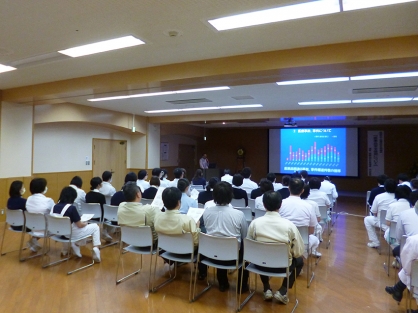 医薬品安全研修会を実施