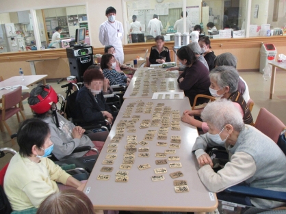 【精神OT】西館4階病棟で百人一首大会