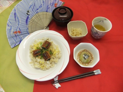 栄養課　土用の丑の日メニューをご提供いたしました