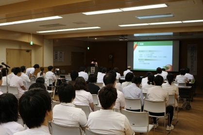 第9回院内研究発表会を開催