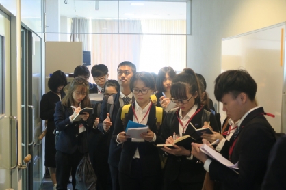 北海道福祉教育専門学校の生徒が施設見学の為来設