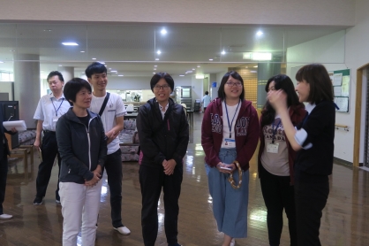 台湾からの留学生が施設見学に来設
