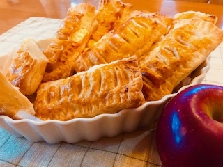 【りんごの日】に特別メニューを提供しました